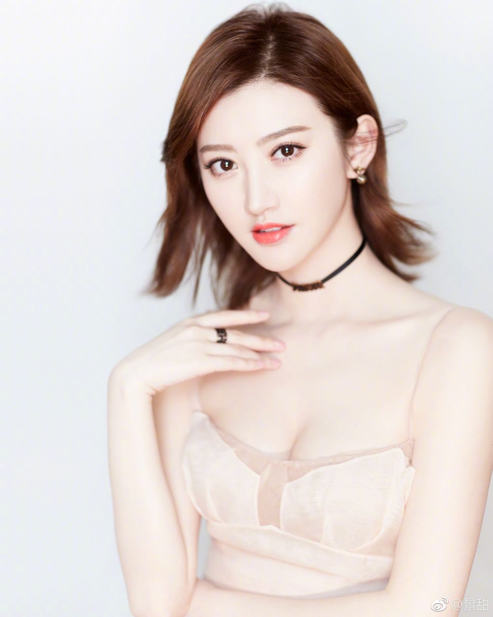 Tian Jing Sexy and Hottest Photos , Latest Pics