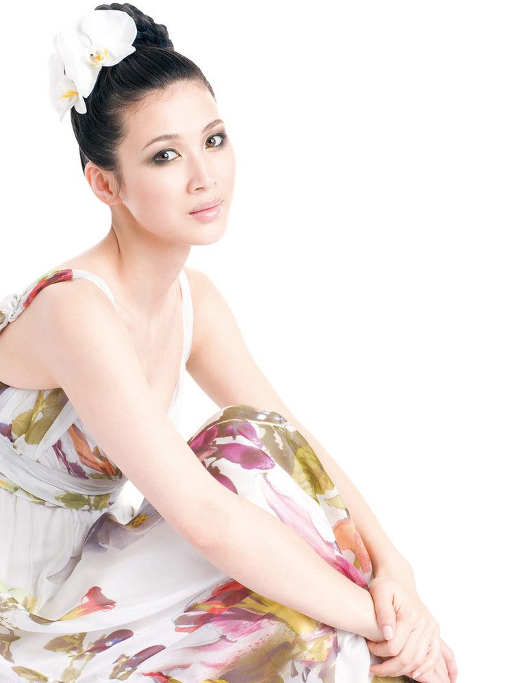 Lei Tong Sexy and Hottest Photos , Latest Pics