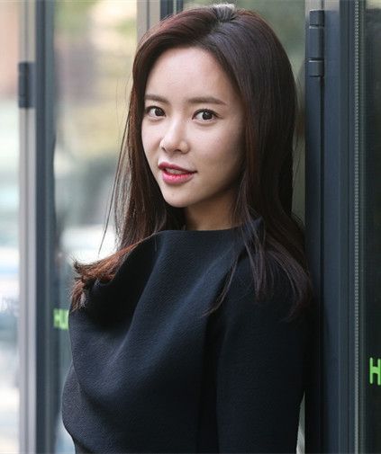 Hwang Jeong-eum Sexy and Hottest Photos , Latest Pics