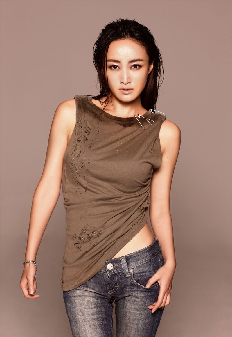 Ziqi Zhao Sexy and Hottest Photos , Latest Pics