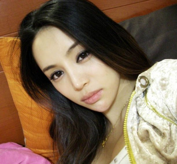 Estrella Chen Sexy and Hottest Photos , Latest Pics