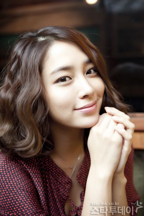 Lee Min-Jung Sexy and Hottest Photos , Latest Pics