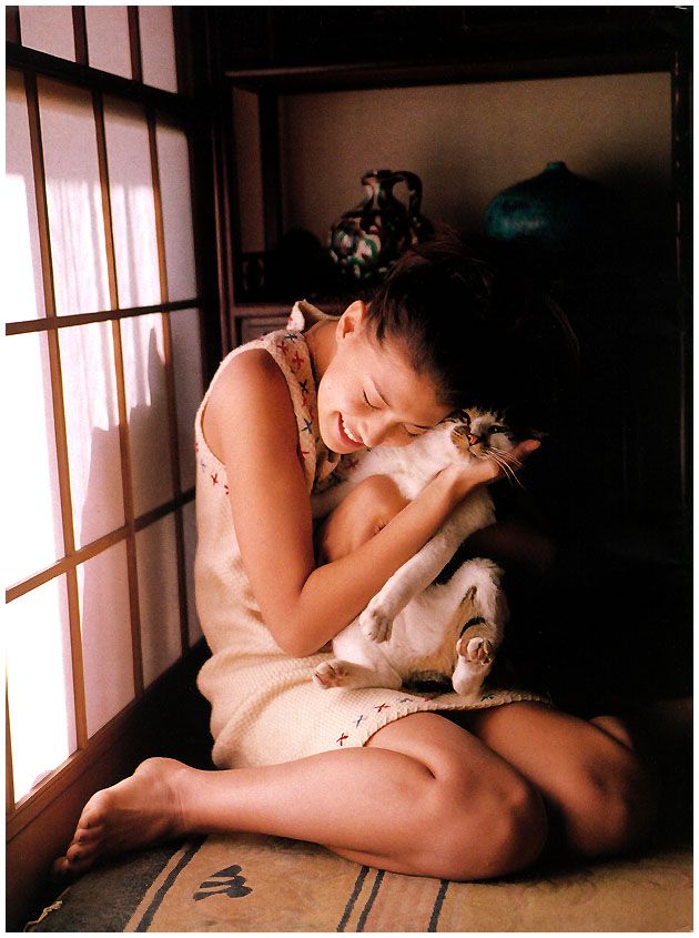 Akiko Yada Sexy and Hottest Photos , Latest Pics