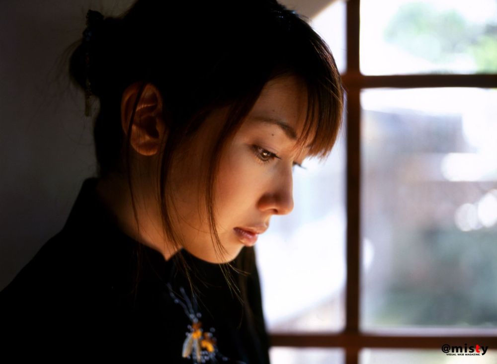 Emi Kobayashi Sexy and Hottest Photos , Latest Pics