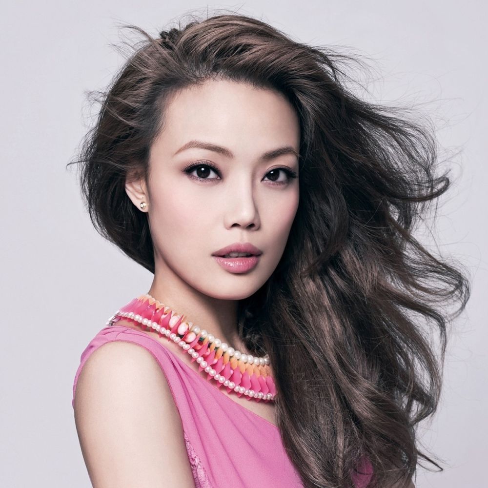 Joey Yung Sexy and Hottest Photos , Latest Pics