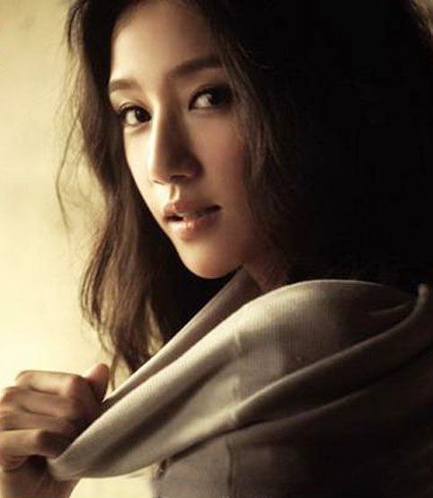 Min Kim Sexy and Hottest Photos , Latest Pics