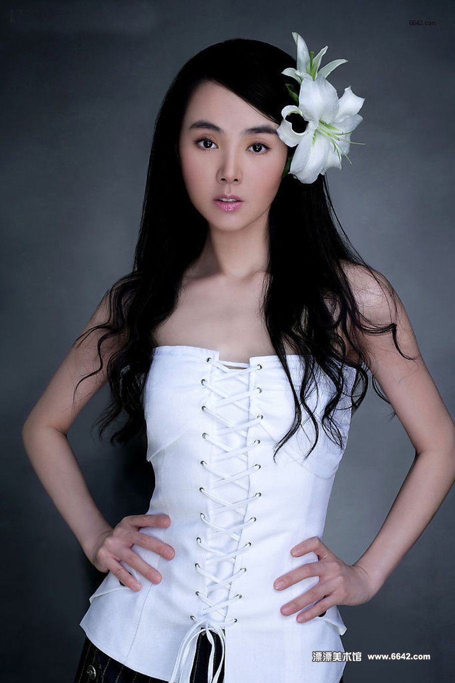 Hongbo Jiang Sexy and Hottest Photos , Latest Pics