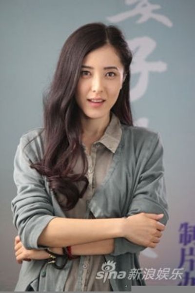 Li Zeng Sexy and Hottest Photos , Latest Pics