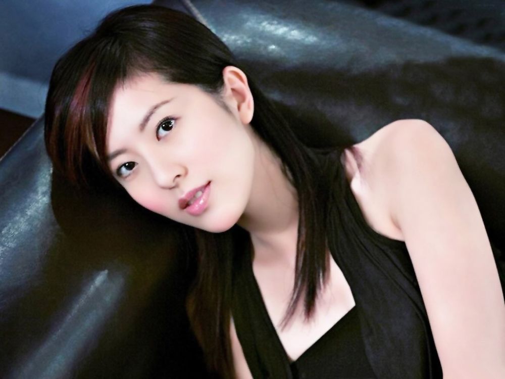 Natalie Tong Sexy and Hottest Photos , Latest Pics