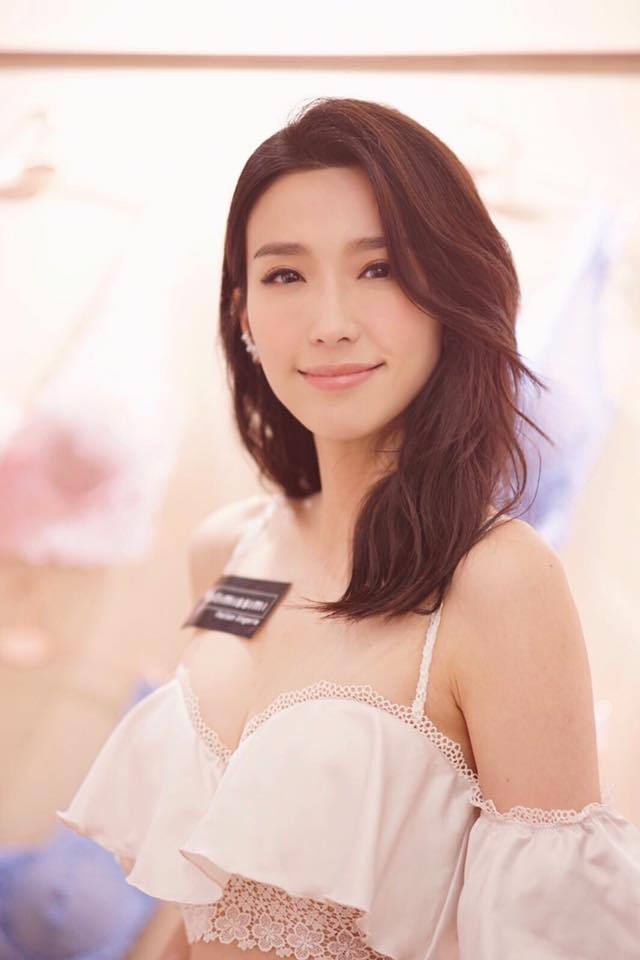 Elaine Yiu Sexy and Hottest Photos , Latest Pics