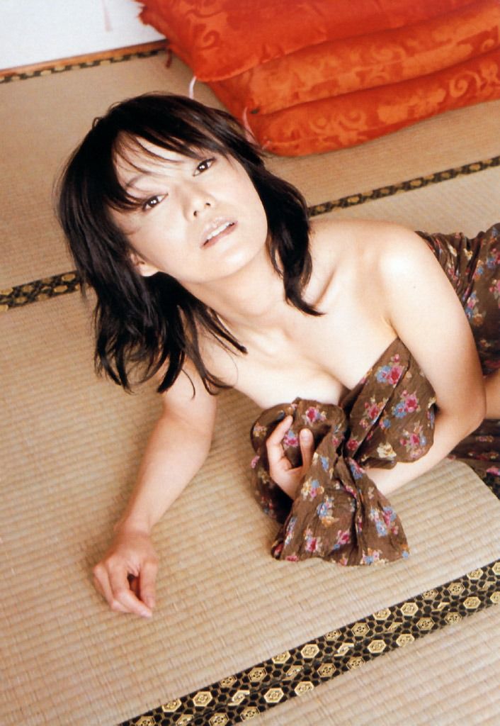 Kaoru Okunuki Sexy and Hottest Photos , Latest Pics