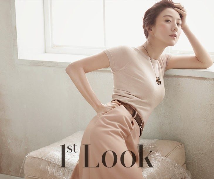 Kim Hee-ae Sexy and Hottest Photos , Latest Pics