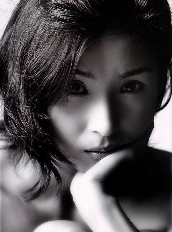 Hitomi Kuroki Sexy and Hottest Photos , Latest Pics