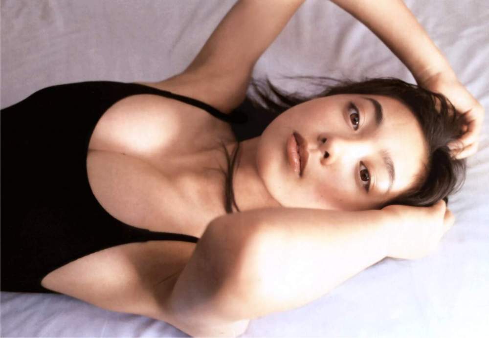 Kazue Fukiishi Sexy and Hottest Photos , Latest Pics