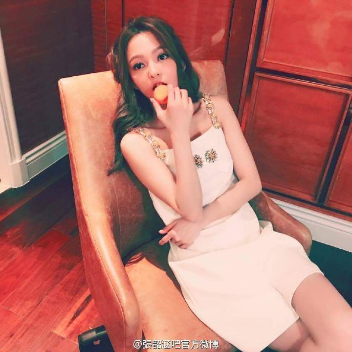Angela Shao-Han Chang Sexy and Hottest Photos , Latest Pics