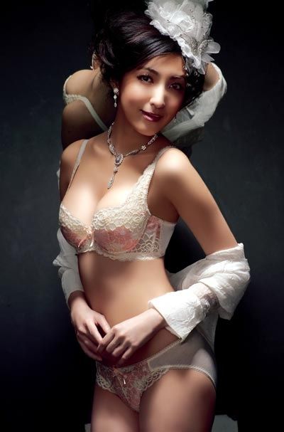 Cheryl Yang Sexy and Hottest Photos , Latest Pics