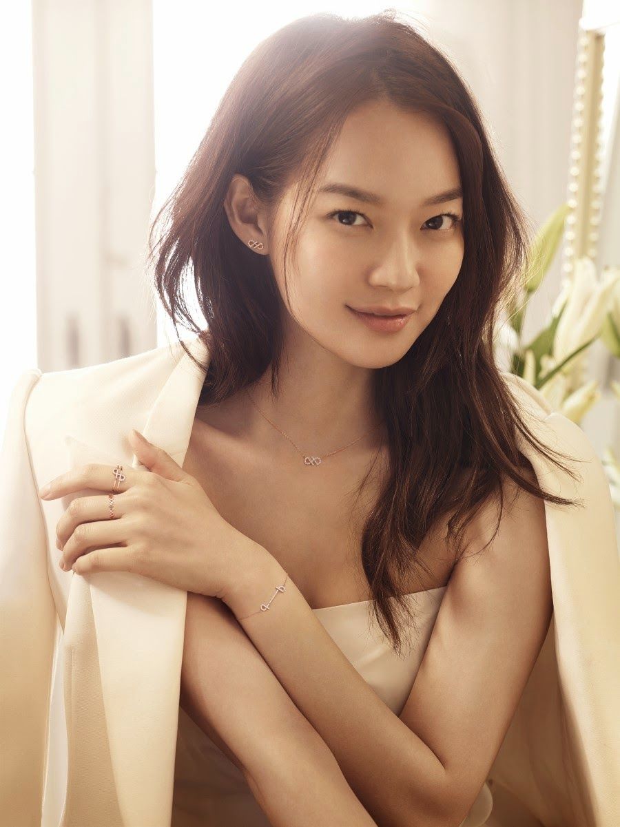 Shin Min-a Sexy and Hottest Photos , Latest Pics