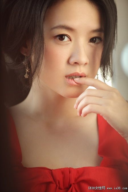 Bowie Tsang Sexy and Hottest Photos , Latest Pics