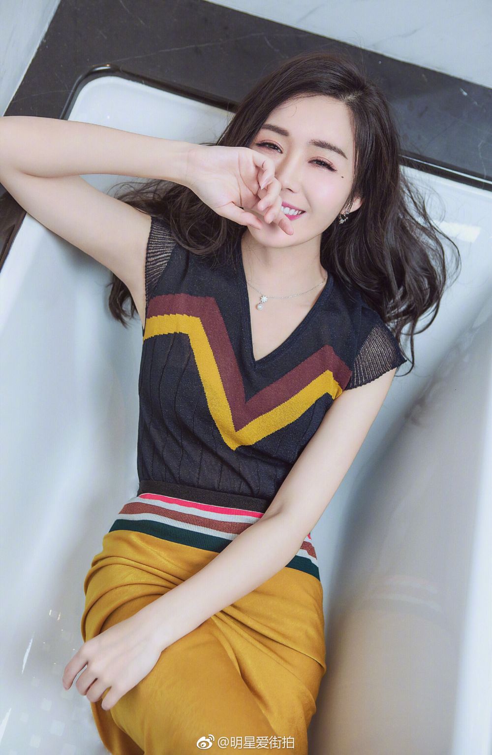 Jingmei Tang Sexy and Hottest Photos , Latest Pics