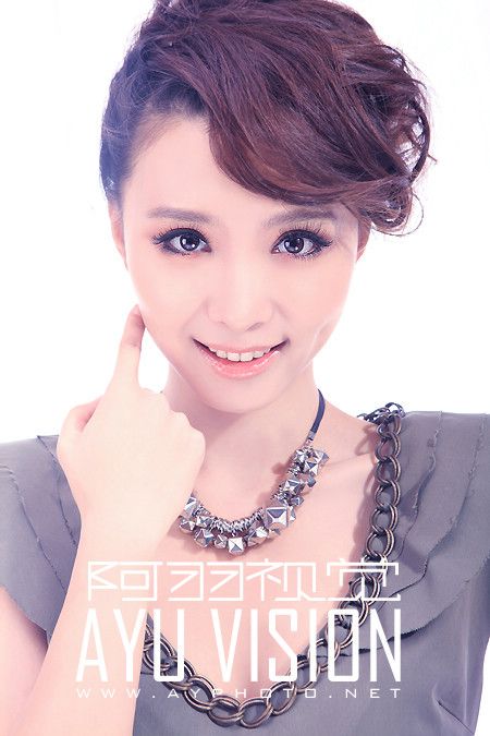 Guo'er Zhangyang Sexy and Hottest Photos , Latest Pics