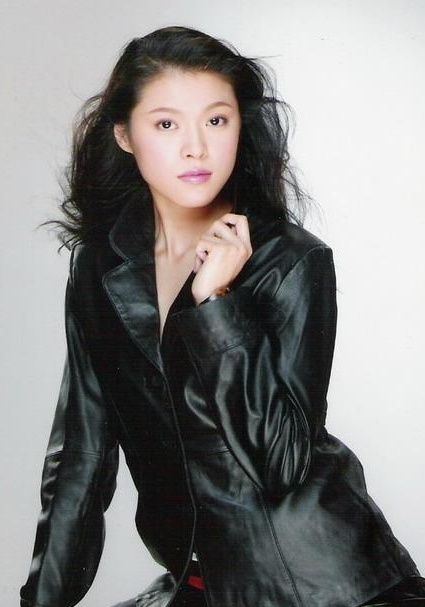 Shanshan Tan Sexy and Hottest Photos , Latest Pics