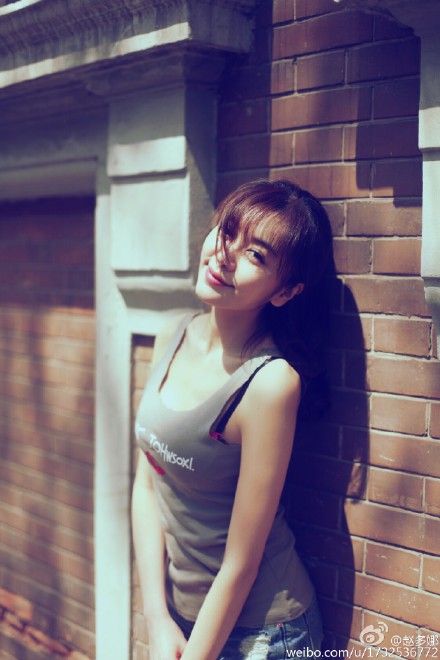 Duona Zhao Sexy and Hottest Photos , Latest Pics