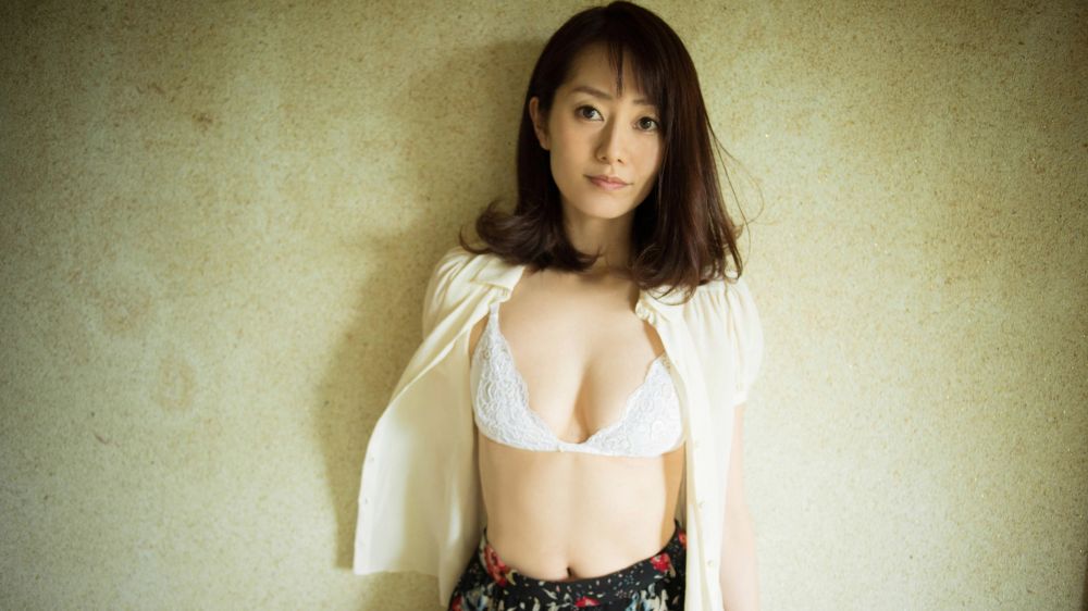 Momoko Tani Sexy and Hottest Photos , Latest Pics