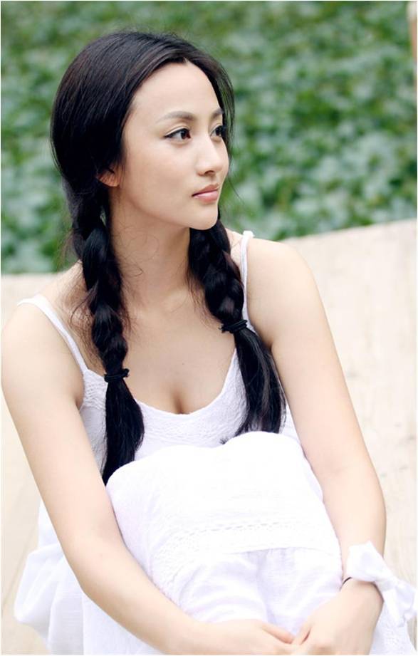 Iris Yuxi Zhao Sexy and Hottest Photos , Latest Pics