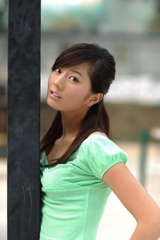 Yang Peng Sexy and Hottest Photos , Latest Pics
