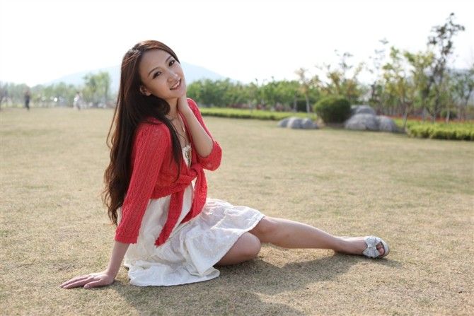 Ruoxi Qiao Sexy and Hottest Photos , Latest Pics