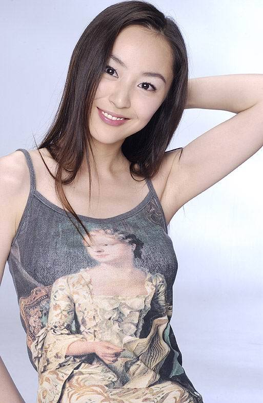 Lui Chow Sexy and Hottest Photos , Latest Pics