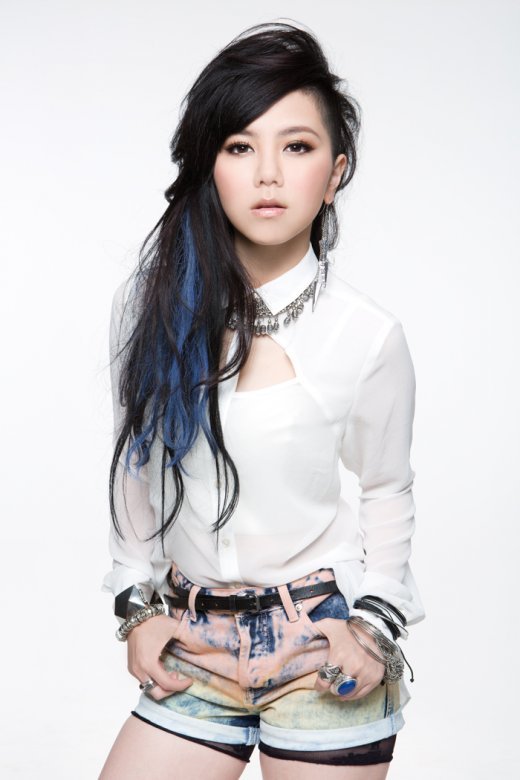G.E.M. Sexy and Hottest Photos , Latest Pics