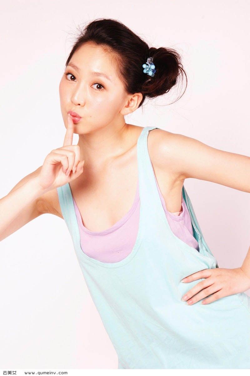 Xinyue Cao Sexy and Hottest Photos , Latest Pics