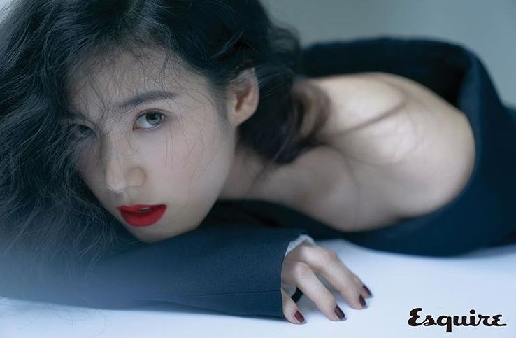 Jung Eun-chae Sexy and Hottest Photos , Latest Pics
