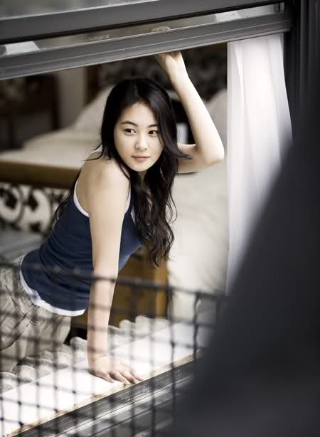 Son Eun-seo Sexy and Hottest Photos , Latest Pics
