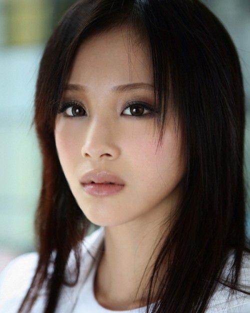 Lingzhi Zhang Sexy and Hottest Photos , Latest Pics
