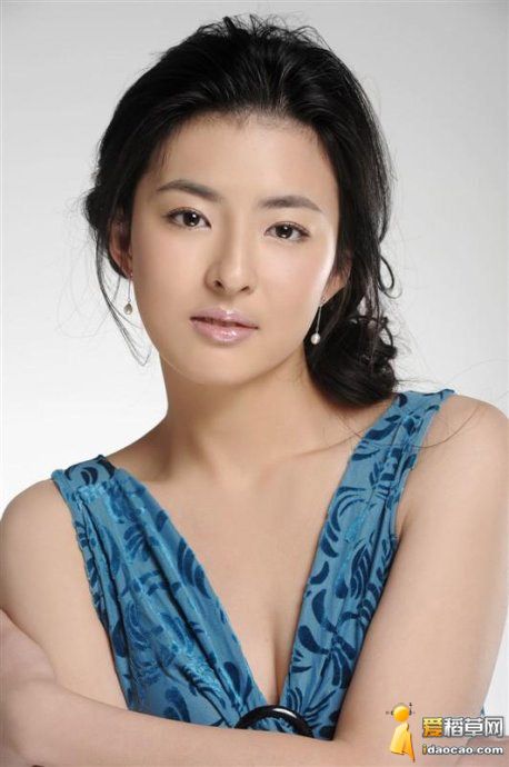 Zitong Yang Sexy and Hottest Photos , Latest Pics