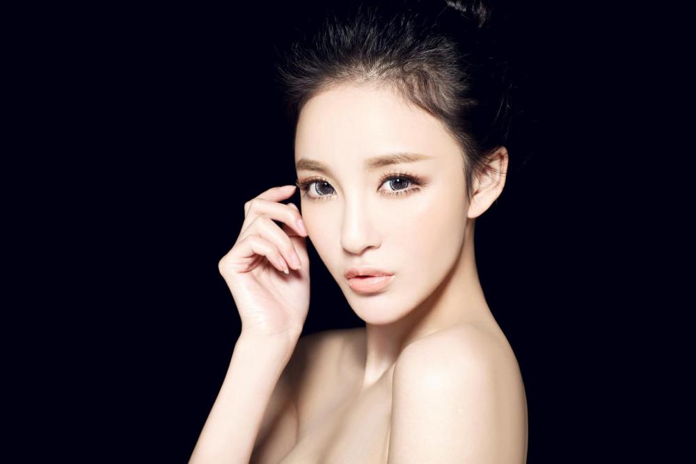 Angel Liu Sexy and Hottest Photos , Latest Pics