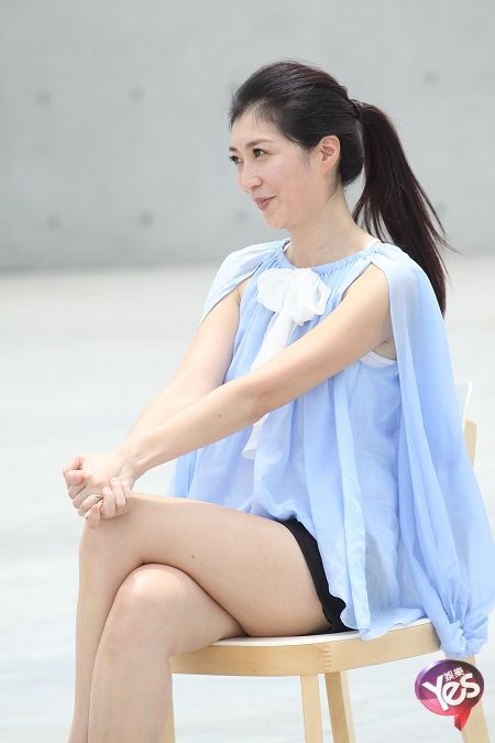 Phoebe Huang Sexy and Hottest Photos , Latest Pics