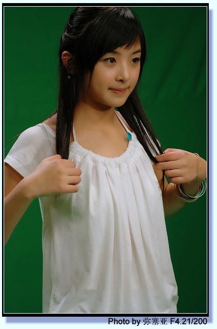 Hanyun Zhang Sexy and Hottest Photos , Latest Pics