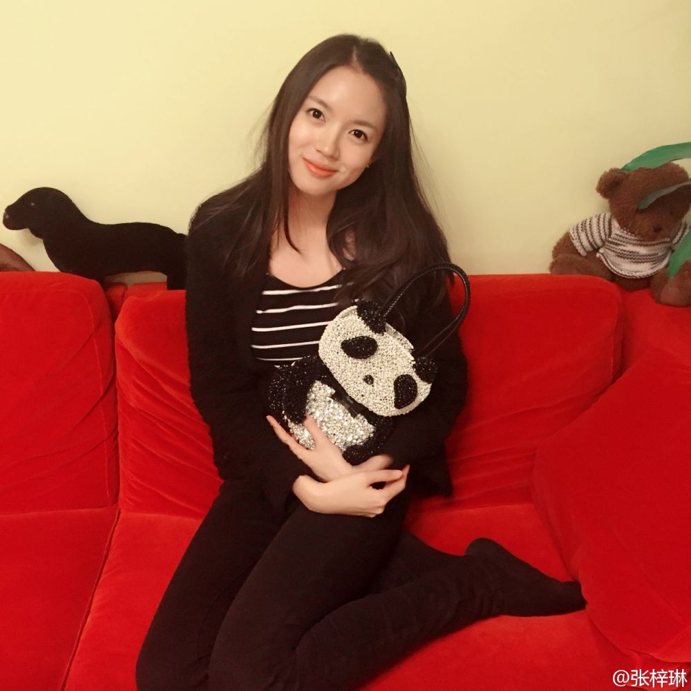 Zilin Zhang Sexy and Hottest Photos , Latest Pics