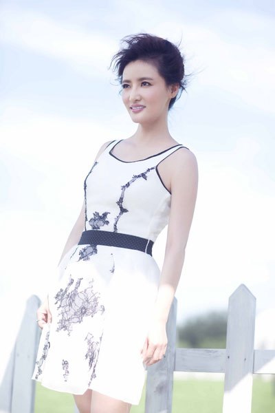 Zitian Tian Sexy and Hottest Photos , Latest Pics