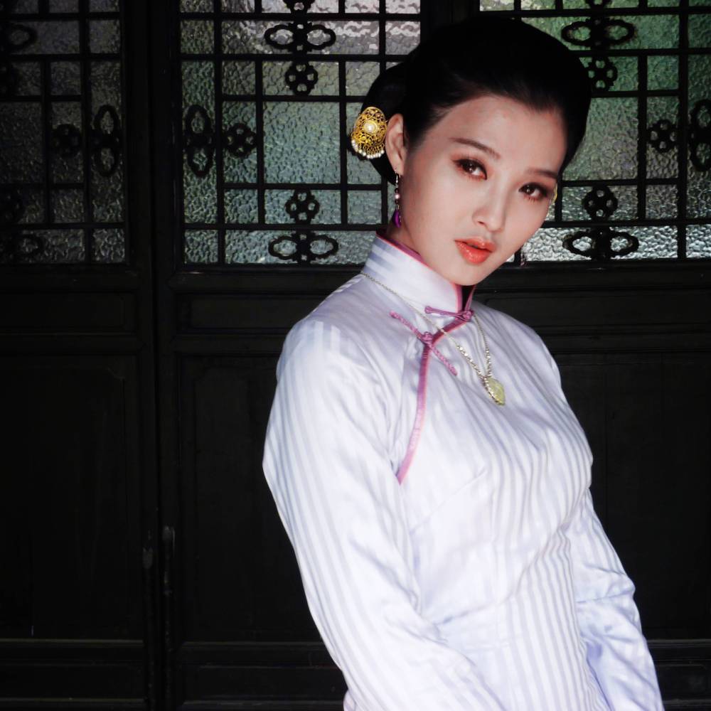 Qinglin Bai Sexy and Hottest Photos , Latest Pics