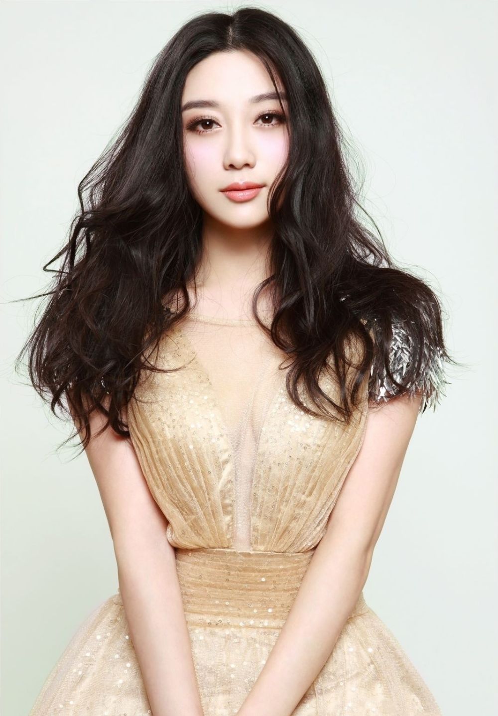 Tingting Zhang Sexy and Hottest Photos , Latest Pics