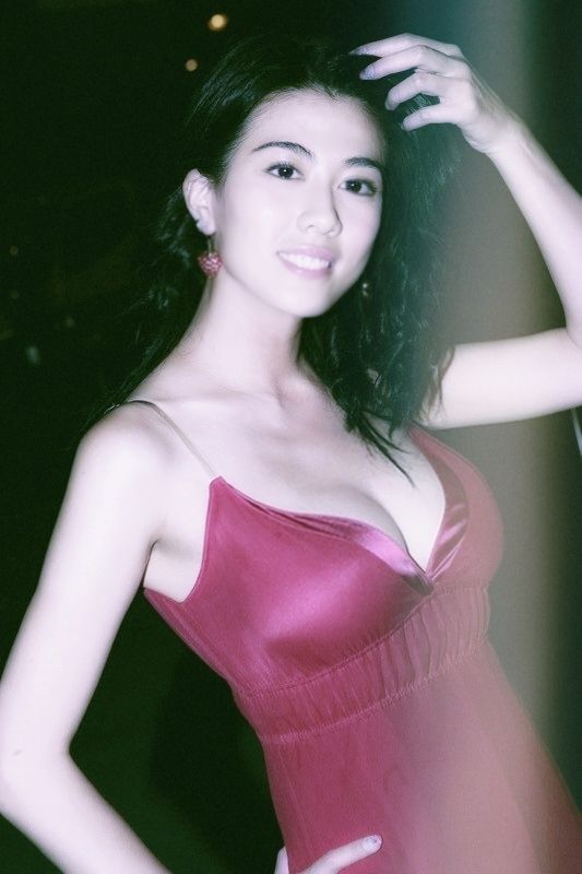 Joyce Chan Sexy and Hottest Photos , Latest Pics