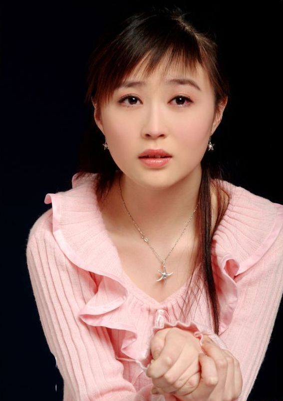 Jing Liu Sexy and Hottest Photos , Latest Pics