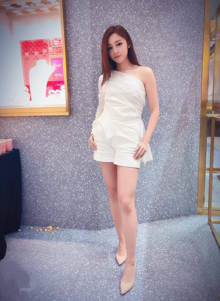 Michelle Wai Sexy and Hottest Photos , Latest Pics