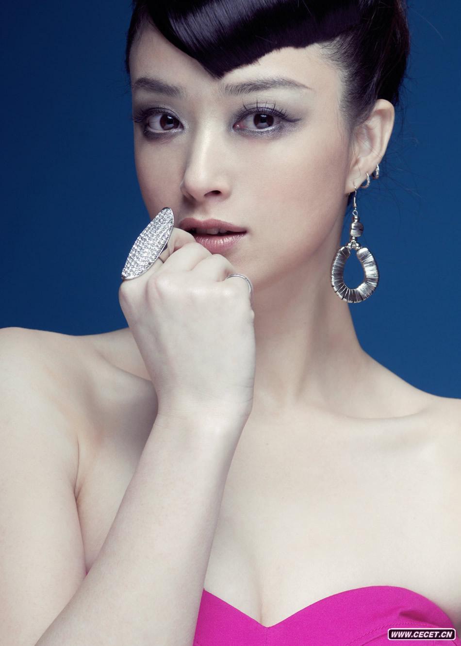Xin Jiang Sexy and Hottest Photos , Latest Pics