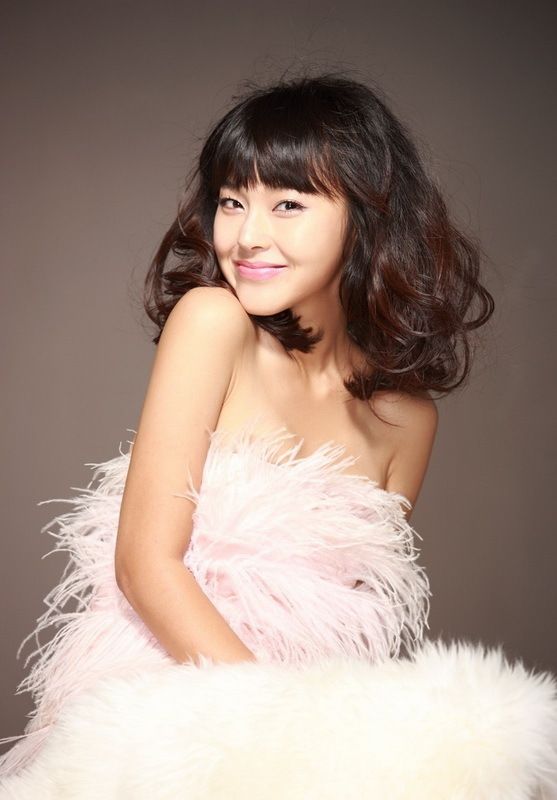 Jianing Zhang Sexy and Hottest Photos , Latest Pics