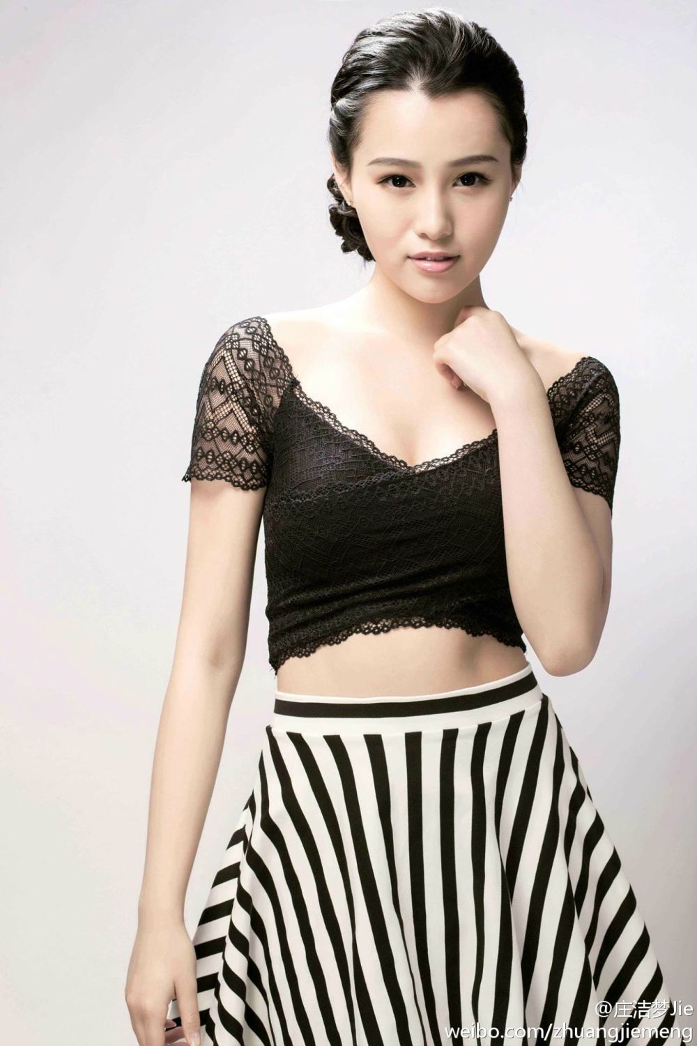 Jiemeng Zhuang Sexy and Hottest Photos , Latest Pics